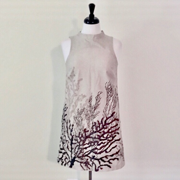 Tori Richard Dresses & Skirts - Tori Richard Coral Print Shift Dress